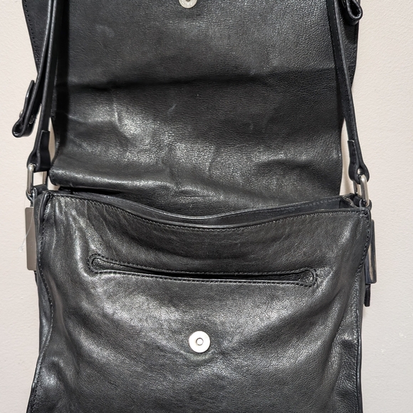 Joy Gryson Crossbody Bag - Picture 4 of 6